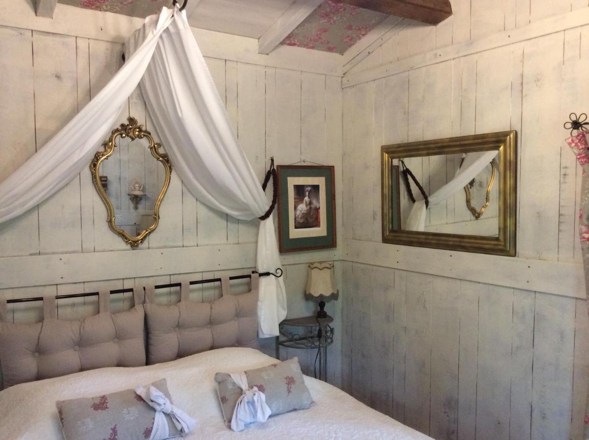Les Rocailles De La Reine Bed & Breakfast Lamonzie-Montastruc Exterior photo